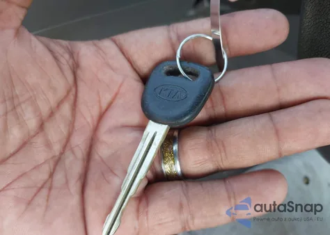 2003 Kia Spectra Ls from USA, damaged, VIN KNAFB121735218442